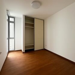 The Lakeshore (D22), Condominium #488203331